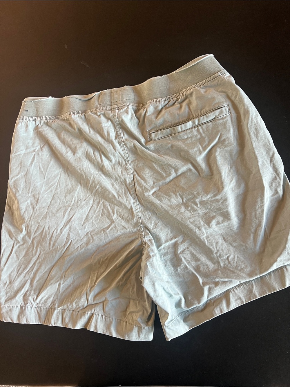 Abercrombie & Fitch sage green shorts with navy label - Picture 3 of 3